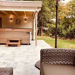 Jacuzzi - Bbq - Jardin - Garden - Le Tulipier * Olne