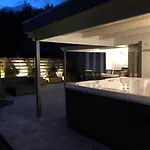 Jacuzzi - Bbq - Jardin - Garden - Le Tulipier Olne