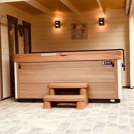Jacuzzi - Bbq - Jardin - Garden - Le Tulipier Apartment *