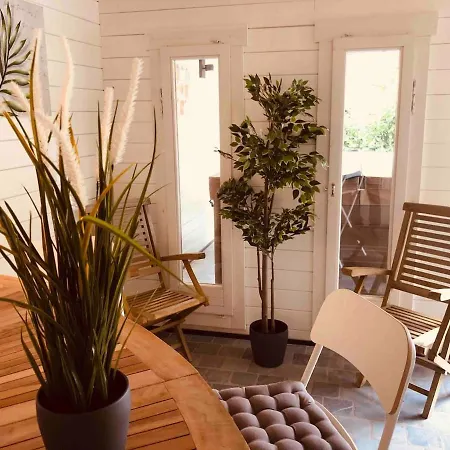 Jacuzzi - Bbq - Jardin - Garden - Le Tulipier Apartament *