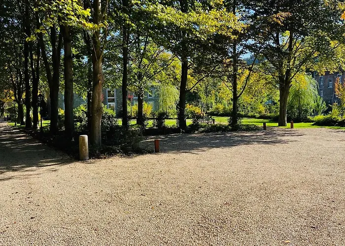 Garden - Le Tulipier *